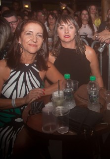 
<a style='margin-left: 5px;' class='btn btn-xs btn-social btn-facebook' href='https://www.facebook.com/sharer/sharer.php?u=https://www.galeramix.com.br/imagem/a86/800-800-90/conteudo/site_galerias/86/skank-petry-galera-mix-9.jpg' rel='popup' data-width='500' data-height='400'><i class='fa fa-facebook'></i>Compartilhar <span class='hidden-xs'>no Facebook</span>
</a> 
<a class='btn btn-default btn-xs' target='_blank' href='imagem/a86/800-800-90/conteudo/site_galerias/86/skank-petry-galera-mix-9.jpg'>
<span class='glyphicon glyphicon-cloud-download'></span> Salvar
</a>
