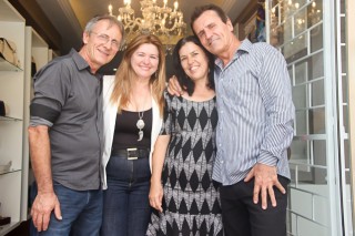 
<a style='margin-left: 5px;' class='btn btn-xs btn-social btn-facebook' href='https://www.facebook.com/sharer/sharer.php?u=https://www.galeramix.com.br/imagem/a87/800-800-90/conteudo/site_galerias/87/trend-art-tijucas-galera-mix-134.jpg' rel='popup' data-width='500' data-height='400'><i class='fa fa-facebook'></i>Compartilhar <span class='hidden-xs'>no Facebook</span>
</a> 
<a class='btn btn-default btn-xs' target='_blank' href='imagem/a87/800-800-90/conteudo/site_galerias/87/trend-art-tijucas-galera-mix-134.jpg'>
<span class='glyphicon glyphicon-cloud-download'></span> Salvar
</a>
