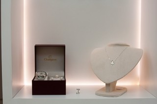 
<a style='margin-left: 5px;' class='btn btn-xs btn-social btn-facebook' href='https://www.facebook.com/sharer/sharer.php?u=https://www.galeramix.com.br/imagem/a87/800-800-90/conteudo/site_galerias/87/trend-art-tijucas-galera-mix-152.jpg' rel='popup' data-width='500' data-height='400'><i class='fa fa-facebook'></i>Compartilhar <span class='hidden-xs'>no Facebook</span>
</a> 
<a class='btn btn-default btn-xs' target='_blank' href='imagem/a87/800-800-90/conteudo/site_galerias/87/trend-art-tijucas-galera-mix-152.jpg'>
<span class='glyphicon glyphicon-cloud-download'></span> Salvar
</a>
