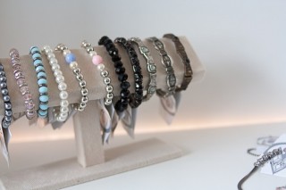 
<a style='margin-left: 5px;' class='btn btn-xs btn-social btn-facebook' href='https://www.facebook.com/sharer/sharer.php?u=https://www.galeramix.com.br/imagem/a87/800-800-90/conteudo/site_galerias/87/trend-art-tijucas-galera-mix-162.jpg' rel='popup' data-width='500' data-height='400'><i class='fa fa-facebook'></i>Compartilhar <span class='hidden-xs'>no Facebook</span>
</a> 
<a class='btn btn-default btn-xs' target='_blank' href='imagem/a87/800-800-90/conteudo/site_galerias/87/trend-art-tijucas-galera-mix-162.jpg'>
<span class='glyphicon glyphicon-cloud-download'></span> Salvar
</a>
