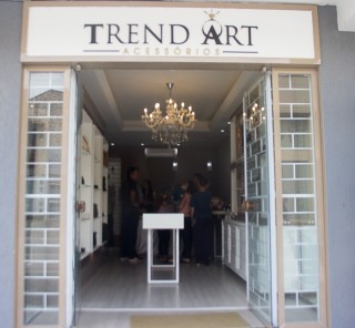 
<a style='margin-left: 5px;' class='btn btn-xs btn-social btn-facebook' href='https://www.facebook.com/sharer/sharer.php?u=https://www.galeramix.com.br/imagem/a87/800-800-90/conteudo/site_galerias/87/trend-art-tijucas-galera-mix-2.jpg' rel='popup' data-width='500' data-height='400'><i class='fa fa-facebook'></i>Compartilhar <span class='hidden-xs'>no Facebook</span>
</a> 
<a class='btn btn-default btn-xs' target='_blank' href='imagem/a87/800-800-90/conteudo/site_galerias/87/trend-art-tijucas-galera-mix-2.jpg'>
<span class='glyphicon glyphicon-cloud-download'></span> Salvar
</a>
