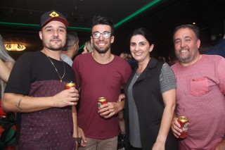 
<a style='margin-left: 5px;' class='btn btn-xs btn-social btn-facebook' href='https://www.facebook.com/sharer/sharer.php?u=https://www.galeramix.com.br/imagem/a88/800-800-90/conteudo/site_galerias/88/arena-petry-sao-jose-galera-mix-108.jpg' rel='popup' data-width='500' data-height='400'><i class='fa fa-facebook'></i>Compartilhar <span class='hidden-xs'>no Facebook</span>
</a> 
<a class='btn btn-default btn-xs' target='_blank' href='imagem/a88/800-800-90/conteudo/site_galerias/88/arena-petry-sao-jose-galera-mix-108.jpg'>
<span class='glyphicon glyphicon-cloud-download'></span> Salvar
</a>
