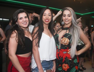 
<a style='margin-left: 5px;' class='btn btn-xs btn-social btn-facebook' href='https://www.facebook.com/sharer/sharer.php?u=https://www.galeramix.com.br/imagem/a88/800-800-90/conteudo/site_galerias/88/arena-petry-sao-jose-galera-mix-109.jpg' rel='popup' data-width='500' data-height='400'><i class='fa fa-facebook'></i>Compartilhar <span class='hidden-xs'>no Facebook</span>
</a> 
<a class='btn btn-default btn-xs' target='_blank' href='imagem/a88/800-800-90/conteudo/site_galerias/88/arena-petry-sao-jose-galera-mix-109.jpg'>
<span class='glyphicon glyphicon-cloud-download'></span> Salvar
</a>
