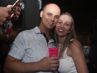 
<a style='margin-left: 5px;' class='btn btn-xs btn-social btn-facebook' href='https://www.facebook.com/sharer/sharer.php?u=https://www.galeramix.com.br/imagem/a88/800-800-90/conteudo/site_galerias/88/arena-petry-sao-jose-galera-mix-25.jpg' rel='popup' data-width='500' data-height='400'><i class='fa fa-facebook'></i>Compartilhar <span class='hidden-xs'>no Facebook</span>
</a> 
<a class='btn btn-default btn-xs' target='_blank' href='imagem/a88/800-800-90/conteudo/site_galerias/88/arena-petry-sao-jose-galera-mix-25.jpg'>
<span class='glyphicon glyphicon-cloud-download'></span> Salvar
</a>
