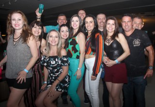 
<a style='margin-left: 5px;' class='btn btn-xs btn-social btn-facebook' href='https://www.facebook.com/sharer/sharer.php?u=https://www.galeramix.com.br/imagem/a88/800-800-90/conteudo/site_galerias/88/arena-petry-sao-jose-galera-mix-32.jpg' rel='popup' data-width='500' data-height='400'><i class='fa fa-facebook'></i>Compartilhar <span class='hidden-xs'>no Facebook</span>
</a> 
<a class='btn btn-default btn-xs' target='_blank' href='imagem/a88/800-800-90/conteudo/site_galerias/88/arena-petry-sao-jose-galera-mix-32.jpg'>
<span class='glyphicon glyphicon-cloud-download'></span> Salvar
</a>
