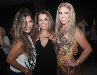 
<a style='margin-left: 5px;' class='btn btn-xs btn-social btn-facebook' href='https://www.facebook.com/sharer/sharer.php?u=https://www.galeramix.com.br/imagem/a88/800-800-90/conteudo/site_galerias/88/arena-petry-sao-jose-galera-mix-35.jpg' rel='popup' data-width='500' data-height='400'><i class='fa fa-facebook'></i>Compartilhar <span class='hidden-xs'>no Facebook</span>
</a> 
<a class='btn btn-default btn-xs' target='_blank' href='imagem/a88/800-800-90/conteudo/site_galerias/88/arena-petry-sao-jose-galera-mix-35.jpg'>
<span class='glyphicon glyphicon-cloud-download'></span> Salvar
</a>
