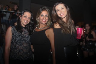 
<a style='margin-left: 5px;' class='btn btn-xs btn-social btn-facebook' href='https://www.facebook.com/sharer/sharer.php?u=https://www.galeramix.com.br/imagem/a88/800-800-90/conteudo/site_galerias/88/arena-petry-sao-jose-galera-mix-42.jpg' rel='popup' data-width='500' data-height='400'><i class='fa fa-facebook'></i>Compartilhar <span class='hidden-xs'>no Facebook</span>
</a> 
<a class='btn btn-default btn-xs' target='_blank' href='imagem/a88/800-800-90/conteudo/site_galerias/88/arena-petry-sao-jose-galera-mix-42.jpg'>
<span class='glyphicon glyphicon-cloud-download'></span> Salvar
</a>
