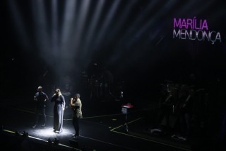 
<a style='margin-left: 5px;' class='btn btn-xs btn-social btn-facebook' href='https://www.facebook.com/sharer/sharer.php?u=https://www.galeramix.com.br/imagem/a88/800-800-90/conteudo/site_galerias/88/arena-petry-sao-jose-galera-mix-54.jpg' rel='popup' data-width='500' data-height='400'><i class='fa fa-facebook'></i>Compartilhar <span class='hidden-xs'>no Facebook</span>
</a> 
<a class='btn btn-default btn-xs' target='_blank' href='imagem/a88/800-800-90/conteudo/site_galerias/88/arena-petry-sao-jose-galera-mix-54.jpg'>
<span class='glyphicon glyphicon-cloud-download'></span> Salvar
</a>
