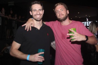 
<a style='margin-left: 5px;' class='btn btn-xs btn-social btn-facebook' href='https://www.facebook.com/sharer/sharer.php?u=https://www.galeramix.com.br/imagem/a88/800-800-90/conteudo/site_galerias/88/arena-petry-sao-jose-galera-mix-7.jpg' rel='popup' data-width='500' data-height='400'><i class='fa fa-facebook'></i>Compartilhar <span class='hidden-xs'>no Facebook</span>
</a> 
<a class='btn btn-default btn-xs' target='_blank' href='imagem/a88/800-800-90/conteudo/site_galerias/88/arena-petry-sao-jose-galera-mix-7.jpg'>
<span class='glyphicon glyphicon-cloud-download'></span> Salvar
</a>
