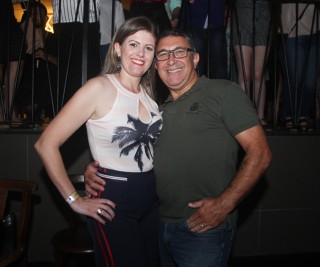 
<a style='margin-left: 5px;' class='btn btn-xs btn-social btn-facebook' href='https://www.facebook.com/sharer/sharer.php?u=https://www.galeramix.com.br/imagem/a88/800-800-90/conteudo/site_galerias/88/arena-petry-sao-jose-galera-mix-9.jpg' rel='popup' data-width='500' data-height='400'><i class='fa fa-facebook'></i>Compartilhar <span class='hidden-xs'>no Facebook</span>
</a> 
<a class='btn btn-default btn-xs' target='_blank' href='imagem/a88/800-800-90/conteudo/site_galerias/88/arena-petry-sao-jose-galera-mix-9.jpg'>
<span class='glyphicon glyphicon-cloud-download'></span> Salvar
</a>
