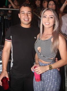 
<a style='margin-left: 5px;' class='btn btn-xs btn-social btn-facebook' href='https://www.facebook.com/sharer/sharer.php?u=https://www.galeramix.com.br/imagem/a88/800-800-90/conteudo/site_galerias/88/arena-petry-sao-jose-galera-mix-94.jpg' rel='popup' data-width='500' data-height='400'><i class='fa fa-facebook'></i>Compartilhar <span class='hidden-xs'>no Facebook</span>
</a> 
<a class='btn btn-default btn-xs' target='_blank' href='imagem/a88/800-800-90/conteudo/site_galerias/88/arena-petry-sao-jose-galera-mix-94.jpg'>
<span class='glyphicon glyphicon-cloud-download'></span> Salvar
</a>
