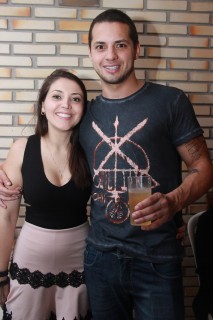 
<a style='margin-left: 5px;' class='btn btn-xs btn-social btn-facebook' href='https://www.facebook.com/sharer/sharer.php?u=https://www.galeramix.com.br/imagem/a9/800-800-90/conteudo/site_galerias/9/cabare-petry-galera-mix-114.jpg' rel='popup' data-width='500' data-height='400'><i class='fa fa-facebook'></i>Compartilhar <span class='hidden-xs'>no Facebook</span>
</a> 
<a class='btn btn-default btn-xs' target='_blank' href='imagem/a9/800-800-90/conteudo/site_galerias/9/cabare-petry-galera-mix-114.jpg'>
<span class='glyphicon glyphicon-cloud-download'></span> Salvar
</a>
