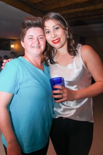 
<a style='margin-left: 5px;' class='btn btn-xs btn-social btn-facebook' href='https://www.facebook.com/sharer/sharer.php?u=https://www.galeramix.com.br/imagem/a9/800-800-90/conteudo/site_galerias/9/cabare-petry-galera-mix-36.jpg' rel='popup' data-width='500' data-height='400'><i class='fa fa-facebook'></i>Compartilhar <span class='hidden-xs'>no Facebook</span>
</a> 
<a class='btn btn-default btn-xs' target='_blank' href='imagem/a9/800-800-90/conteudo/site_galerias/9/cabare-petry-galera-mix-36.jpg'>
<span class='glyphicon glyphicon-cloud-download'></span> Salvar
</a>
