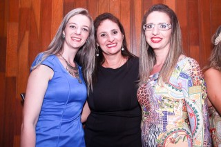 
<a style='margin-left: 5px;' class='btn btn-xs btn-social btn-facebook' href='https://www.facebook.com/sharer/sharer.php?u=https://www.galeramix.com.br/imagem/a9/800-800-90/conteudo/site_galerias/9/cabare-petry-galera-mix-49.jpg' rel='popup' data-width='500' data-height='400'><i class='fa fa-facebook'></i>Compartilhar <span class='hidden-xs'>no Facebook</span>
</a> 
<a class='btn btn-default btn-xs' target='_blank' href='imagem/a9/800-800-90/conteudo/site_galerias/9/cabare-petry-galera-mix-49.jpg'>
<span class='glyphicon glyphicon-cloud-download'></span> Salvar
</a>
