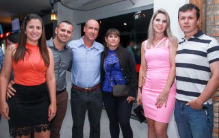 
<a style='margin-left: 5px;' class='btn btn-xs btn-social btn-facebook' href='https://www.facebook.com/sharer/sharer.php?u=https://www.galeramix.com.br/imagem/a9/800-800-90/conteudo/site_galerias/9/cabare-petry-galera-mix-7.jpg' rel='popup' data-width='500' data-height='400'><i class='fa fa-facebook'></i>Compartilhar <span class='hidden-xs'>no Facebook</span>
</a> 
<a class='btn btn-default btn-xs' target='_blank' href='imagem/a9/800-800-90/conteudo/site_galerias/9/cabare-petry-galera-mix-7.jpg'>
<span class='glyphicon glyphicon-cloud-download'></span> Salvar
</a>
