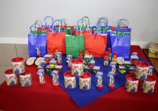 
                            <a style='margin-left: 5px;' class='btn btn-xs btn-social btn-facebook' href='https://www.facebook.com/sharer/sharer.php?u=https://www.galeramix.com.br/imagem/a90/800-800-90/conteudo/site_galerias/90/img0264-copia.jpg' rel='popup' data-width='500' data-height='400'><i class='fa fa-facebook'></i>Compartilhar <span class='hidden-xs'>no Facebook</span>
                        </a> 
                        <a class='btn btn-default btn-xs' target='_blank' href='imagem/a90/800-800-90/conteudo/site_galerias/90/img0264-copia.jpg'>
                            <span class='glyphicon glyphicon-cloud-download'></span> Salvar
                        </a>
                        