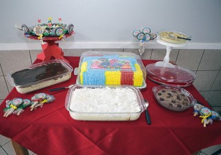 
                        <a style='margin-left: 5px;' class='btn btn-xs btn-social btn-facebook' href='https://www.facebook.com/sharer/sharer.php?u=https://www.galeramix.com.br/imagem/a90/800-800-90/conteudo/site_galerias/90/img0266-copia.jpg' rel='popup' data-width='500' data-height='400'><i class='fa fa-facebook'></i>Compartilhar <span class='hidden-xs'>no Facebook</span>
                    </a> 
                    <a class='btn btn-default btn-xs' target='_blank' href='imagem/a90/800-800-90/conteudo/site_galerias/90/img0266-copia.jpg'>
                        <span class='glyphicon glyphicon-cloud-download'></span> Salvar
                    </a>
                    