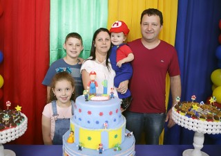 
<a style='margin-left: 5px;' class='btn btn-xs btn-social btn-facebook' href='https://www.facebook.com/sharer/sharer.php?u=https://www.galeramix.com.br/imagem/a90/800-800-90/conteudo/site_galerias/90/img0304-copia.jpg' rel='popup' data-width='500' data-height='400'><i class='fa fa-facebook'></i>Compartilhar <span class='hidden-xs'>no Facebook</span>
</a> 
<a class='btn btn-default btn-xs' target='_blank' href='imagem/a90/800-800-90/conteudo/site_galerias/90/img0304-copia.jpg'>
<span class='glyphicon glyphicon-cloud-download'></span> Salvar
</a>
