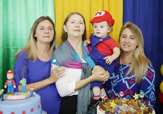 
<a style='margin-left: 5px;' class='btn btn-xs btn-social btn-facebook' href='https://www.facebook.com/sharer/sharer.php?u=https://www.galeramix.com.br/imagem/a90/800-800-90/conteudo/site_galerias/90/img0317-copia.jpg' rel='popup' data-width='500' data-height='400'><i class='fa fa-facebook'></i>Compartilhar <span class='hidden-xs'>no Facebook</span>
</a> 
<a class='btn btn-default btn-xs' target='_blank' href='imagem/a90/800-800-90/conteudo/site_galerias/90/img0317-copia.jpg'>
<span class='glyphicon glyphicon-cloud-download'></span> Salvar
</a>
