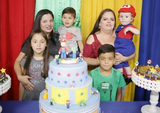 
<a style='margin-left: 5px;' class='btn btn-xs btn-social btn-facebook' href='https://www.facebook.com/sharer/sharer.php?u=https://www.galeramix.com.br/imagem/a90/800-800-90/conteudo/site_galerias/90/img0426-copia.jpg' rel='popup' data-width='500' data-height='400'><i class='fa fa-facebook'></i>Compartilhar <span class='hidden-xs'>no Facebook</span>
</a> 
<a class='btn btn-default btn-xs' target='_blank' href='imagem/a90/800-800-90/conteudo/site_galerias/90/img0426-copia.jpg'>
<span class='glyphicon glyphicon-cloud-download'></span> Salvar
</a>
