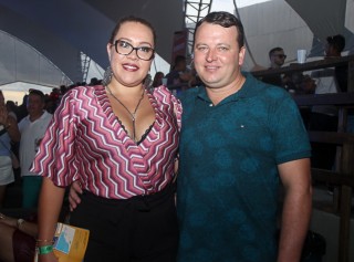 
<a style='margin-left: 5px;' class='btn btn-xs btn-social btn-facebook' href='https://www.facebook.com/sharer/sharer.php?u=https://www.galeramix.com.br/imagem/a94/800-800-90/conteudo/site_galerias/94/wesley-safadao-galera-mix-120.jpg' rel='popup' data-width='500' data-height='400'><i class='fa fa-facebook'></i>Compartilhar <span class='hidden-xs'>no Facebook</span>
</a> 
<a class='btn btn-default btn-xs' target='_blank' href='imagem/a94/800-800-90/conteudo/site_galerias/94/wesley-safadao-galera-mix-120.jpg'>
<span class='glyphicon glyphicon-cloud-download'></span> Salvar
</a>
