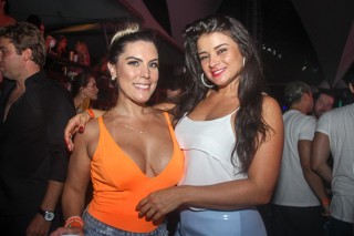 
<a style='margin-left: 5px;' class='btn btn-xs btn-social btn-facebook' href='https://www.facebook.com/sharer/sharer.php?u=https://www.galeramix.com.br/imagem/a94/800-800-90/conteudo/site_galerias/94/wesley-safadao-galera-mix-153.jpg' rel='popup' data-width='500' data-height='400'><i class='fa fa-facebook'></i>Compartilhar <span class='hidden-xs'>no Facebook</span>
</a> 
<a class='btn btn-default btn-xs' target='_blank' href='imagem/a94/800-800-90/conteudo/site_galerias/94/wesley-safadao-galera-mix-153.jpg'>
<span class='glyphicon glyphicon-cloud-download'></span> Salvar
</a>
