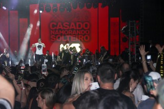 
<a style='margin-left: 5px;' class='btn btn-xs btn-social btn-facebook' href='https://www.facebook.com/sharer/sharer.php?u=https://www.galeramix.com.br/imagem/a94/800-800-90/conteudo/site_galerias/94/wesley-safadao-galera-mix-192.jpg' rel='popup' data-width='500' data-height='400'><i class='fa fa-facebook'></i>Compartilhar <span class='hidden-xs'>no Facebook</span>
</a> 
<a class='btn btn-default btn-xs' target='_blank' href='imagem/a94/800-800-90/conteudo/site_galerias/94/wesley-safadao-galera-mix-192.jpg'>
<span class='glyphicon glyphicon-cloud-download'></span> Salvar
</a>
