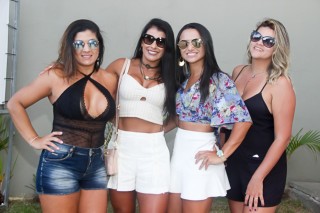 
<a style='margin-left: 5px;' class='btn btn-xs btn-social btn-facebook' href='https://www.facebook.com/sharer/sharer.php?u=https://www.galeramix.com.br/imagem/a94/800-800-90/conteudo/site_galerias/94/wesley-safadao-galera-mix-25.jpg' rel='popup' data-width='500' data-height='400'><i class='fa fa-facebook'></i>Compartilhar <span class='hidden-xs'>no Facebook</span>
</a> 
<a class='btn btn-default btn-xs' target='_blank' href='imagem/a94/800-800-90/conteudo/site_galerias/94/wesley-safadao-galera-mix-25.jpg'>
<span class='glyphicon glyphicon-cloud-download'></span> Salvar
</a>
