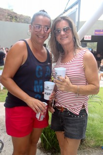 
<a style='margin-left: 5px;' class='btn btn-xs btn-social btn-facebook' href='https://www.facebook.com/sharer/sharer.php?u=https://www.galeramix.com.br/imagem/a94/800-800-90/conteudo/site_galerias/94/wesley-safadao-galera-mix-32.jpg' rel='popup' data-width='500' data-height='400'><i class='fa fa-facebook'></i>Compartilhar <span class='hidden-xs'>no Facebook</span>
</a> 
<a class='btn btn-default btn-xs' target='_blank' href='imagem/a94/800-800-90/conteudo/site_galerias/94/wesley-safadao-galera-mix-32.jpg'>
<span class='glyphicon glyphicon-cloud-download'></span> Salvar
</a>
