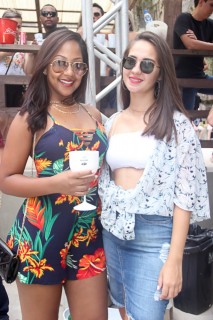 
<a style='margin-left: 5px;' class='btn btn-xs btn-social btn-facebook' href='https://www.facebook.com/sharer/sharer.php?u=https://www.galeramix.com.br/imagem/a94/800-800-90/conteudo/site_galerias/94/wesley-safadao-galera-mix-47.jpg' rel='popup' data-width='500' data-height='400'><i class='fa fa-facebook'></i>Compartilhar <span class='hidden-xs'>no Facebook</span>
</a> 
<a class='btn btn-default btn-xs' target='_blank' href='imagem/a94/800-800-90/conteudo/site_galerias/94/wesley-safadao-galera-mix-47.jpg'>
<span class='glyphicon glyphicon-cloud-download'></span> Salvar
</a>
