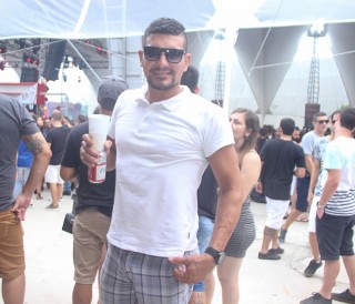 
<a style='margin-left: 5px;' class='btn btn-xs btn-social btn-facebook' href='https://www.facebook.com/sharer/sharer.php?u=https://www.galeramix.com.br/imagem/a94/800-800-90/conteudo/site_galerias/94/wesley-safadao-galera-mix-50.jpg' rel='popup' data-width='500' data-height='400'><i class='fa fa-facebook'></i>Compartilhar <span class='hidden-xs'>no Facebook</span>
</a> 
<a class='btn btn-default btn-xs' target='_blank' href='imagem/a94/800-800-90/conteudo/site_galerias/94/wesley-safadao-galera-mix-50.jpg'>
<span class='glyphicon glyphicon-cloud-download'></span> Salvar
</a>
