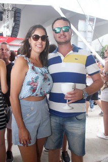 
<a style='margin-left: 5px;' class='btn btn-xs btn-social btn-facebook' href='https://www.facebook.com/sharer/sharer.php?u=https://www.galeramix.com.br/imagem/a94/800-800-90/conteudo/site_galerias/94/wesley-safadao-galera-mix-55.jpg' rel='popup' data-width='500' data-height='400'><i class='fa fa-facebook'></i>Compartilhar <span class='hidden-xs'>no Facebook</span>
</a> 
<a class='btn btn-default btn-xs' target='_blank' href='imagem/a94/800-800-90/conteudo/site_galerias/94/wesley-safadao-galera-mix-55.jpg'>
<span class='glyphicon glyphicon-cloud-download'></span> Salvar
</a>
