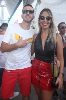 
<a style='margin-left: 5px;' class='btn btn-xs btn-social btn-facebook' href='https://www.facebook.com/sharer/sharer.php?u=https://www.galeramix.com.br/imagem/a94/800-800-90/conteudo/site_galerias/94/wesley-safadao-galera-mix-61.jpg' rel='popup' data-width='500' data-height='400'><i class='fa fa-facebook'></i>Compartilhar <span class='hidden-xs'>no Facebook</span>
</a> 
<a class='btn btn-default btn-xs' target='_blank' href='imagem/a94/800-800-90/conteudo/site_galerias/94/wesley-safadao-galera-mix-61.jpg'>
<span class='glyphicon glyphicon-cloud-download'></span> Salvar
</a>
