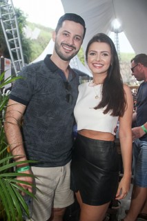 
<a style='margin-left: 5px;' class='btn btn-xs btn-social btn-facebook' href='https://www.facebook.com/sharer/sharer.php?u=https://www.galeramix.com.br/imagem/a94/800-800-90/conteudo/site_galerias/94/wesley-safadao-galera-mix-71.jpg' rel='popup' data-width='500' data-height='400'><i class='fa fa-facebook'></i>Compartilhar <span class='hidden-xs'>no Facebook</span>
</a> 
<a class='btn btn-default btn-xs' target='_blank' href='imagem/a94/800-800-90/conteudo/site_galerias/94/wesley-safadao-galera-mix-71.jpg'>
<span class='glyphicon glyphicon-cloud-download'></span> Salvar
</a>
