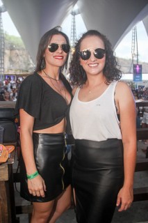 
<a style='margin-left: 5px;' class='btn btn-xs btn-social btn-facebook' href='https://www.facebook.com/sharer/sharer.php?u=https://www.galeramix.com.br/imagem/a94/800-800-90/conteudo/site_galerias/94/wesley-safadao-galera-mix-82.jpg' rel='popup' data-width='500' data-height='400'><i class='fa fa-facebook'></i>Compartilhar <span class='hidden-xs'>no Facebook</span>
</a> 
<a class='btn btn-default btn-xs' target='_blank' href='imagem/a94/800-800-90/conteudo/site_galerias/94/wesley-safadao-galera-mix-82.jpg'>
<span class='glyphicon glyphicon-cloud-download'></span> Salvar
</a>
