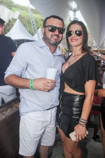 
<a style='margin-left: 5px;' class='btn btn-xs btn-social btn-facebook' href='https://www.facebook.com/sharer/sharer.php?u=https://www.galeramix.com.br/imagem/a94/800-800-90/conteudo/site_galerias/94/wesley-safadao-galera-mix-83.jpg' rel='popup' data-width='500' data-height='400'><i class='fa fa-facebook'></i>Compartilhar <span class='hidden-xs'>no Facebook</span>
</a> 
<a class='btn btn-default btn-xs' target='_blank' href='imagem/a94/800-800-90/conteudo/site_galerias/94/wesley-safadao-galera-mix-83.jpg'>
<span class='glyphicon glyphicon-cloud-download'></span> Salvar
</a>
