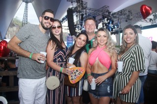 
<a style='margin-left: 5px;' class='btn btn-xs btn-social btn-facebook' href='https://www.facebook.com/sharer/sharer.php?u=https://www.galeramix.com.br/imagem/a94/800-800-90/conteudo/site_galerias/94/wesley-safadao-galera-mix-88.jpg' rel='popup' data-width='500' data-height='400'><i class='fa fa-facebook'></i>Compartilhar <span class='hidden-xs'>no Facebook</span>
</a> 
<a class='btn btn-default btn-xs' target='_blank' href='imagem/a94/800-800-90/conteudo/site_galerias/94/wesley-safadao-galera-mix-88.jpg'>
<span class='glyphicon glyphicon-cloud-download'></span> Salvar
</a>
