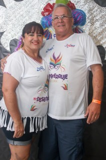 
<a style='margin-left: 5px;' class='btn btn-xs btn-social btn-facebook' href='https://www.facebook.com/sharer/sharer.php?u=https://www.galeramix.com.br/imagem/a96/800-800-90/conteudo/site_galerias/96/img3386.jpg' rel='popup' data-width='500' data-height='400'><i class='fa fa-facebook'></i>Compartilhar <span class='hidden-xs'>no Facebook</span>
</a> 
<a class='btn btn-default btn-xs' target='_blank' href='imagem/a96/800-800-90/conteudo/site_galerias/96/img3386.jpg'>
<span class='glyphicon glyphicon-cloud-download'></span> Salvar
</a>
