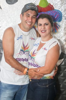 
<a style='margin-left: 5px;' class='btn btn-xs btn-social btn-facebook' href='https://www.facebook.com/sharer/sharer.php?u=https://www.galeramix.com.br/imagem/a96/800-800-90/conteudo/site_galerias/96/img3400.jpg' rel='popup' data-width='500' data-height='400'><i class='fa fa-facebook'></i>Compartilhar <span class='hidden-xs'>no Facebook</span>
</a> 
<a class='btn btn-default btn-xs' target='_blank' href='imagem/a96/800-800-90/conteudo/site_galerias/96/img3400.jpg'>
<span class='glyphicon glyphicon-cloud-download'></span> Salvar
</a>
