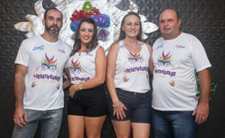 
<a style='margin-left: 5px;' class='btn btn-xs btn-social btn-facebook' href='https://www.facebook.com/sharer/sharer.php?u=https://www.galeramix.com.br/imagem/a96/800-800-90/conteudo/site_galerias/96/img3402.jpg' rel='popup' data-width='500' data-height='400'><i class='fa fa-facebook'></i>Compartilhar <span class='hidden-xs'>no Facebook</span>
</a> 
<a class='btn btn-default btn-xs' target='_blank' href='imagem/a96/800-800-90/conteudo/site_galerias/96/img3402.jpg'>
<span class='glyphicon glyphicon-cloud-download'></span> Salvar
</a>
