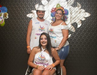 
<a style='margin-left: 5px;' class='btn btn-xs btn-social btn-facebook' href='https://www.facebook.com/sharer/sharer.php?u=https://www.galeramix.com.br/imagem/a96/800-800-90/conteudo/site_galerias/96/img3407.jpg' rel='popup' data-width='500' data-height='400'><i class='fa fa-facebook'></i>Compartilhar <span class='hidden-xs'>no Facebook</span>
</a> 
<a class='btn btn-default btn-xs' target='_blank' href='imagem/a96/800-800-90/conteudo/site_galerias/96/img3407.jpg'>
<span class='glyphicon glyphicon-cloud-download'></span> Salvar
</a>
