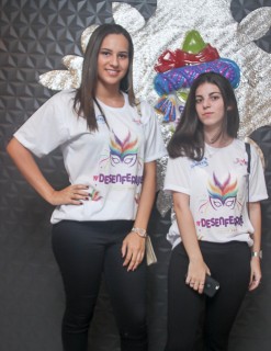 
<a style='margin-left: 5px;' class='btn btn-xs btn-social btn-facebook' href='https://www.facebook.com/sharer/sharer.php?u=https://www.galeramix.com.br/imagem/a96/800-800-90/conteudo/site_galerias/96/img3409.jpg' rel='popup' data-width='500' data-height='400'><i class='fa fa-facebook'></i>Compartilhar <span class='hidden-xs'>no Facebook</span>
</a> 
<a class='btn btn-default btn-xs' target='_blank' href='imagem/a96/800-800-90/conteudo/site_galerias/96/img3409.jpg'>
<span class='glyphicon glyphicon-cloud-download'></span> Salvar
</a>
