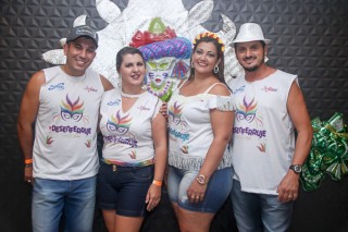 
<a style='margin-left: 5px;' class='btn btn-xs btn-social btn-facebook' href='https://www.facebook.com/sharer/sharer.php?u=https://www.galeramix.com.br/imagem/a96/800-800-90/conteudo/site_galerias/96/img3414.jpg' rel='popup' data-width='500' data-height='400'><i class='fa fa-facebook'></i>Compartilhar <span class='hidden-xs'>no Facebook</span>
</a> 
<a class='btn btn-default btn-xs' target='_blank' href='imagem/a96/800-800-90/conteudo/site_galerias/96/img3414.jpg'>
<span class='glyphicon glyphicon-cloud-download'></span> Salvar
</a>
