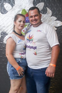 
<a style='margin-left: 5px;' class='btn btn-xs btn-social btn-facebook' href='https://www.facebook.com/sharer/sharer.php?u=https://www.galeramix.com.br/imagem/a96/800-800-90/conteudo/site_galerias/96/img3427.jpg' rel='popup' data-width='500' data-height='400'><i class='fa fa-facebook'></i>Compartilhar <span class='hidden-xs'>no Facebook</span>
</a> 
<a class='btn btn-default btn-xs' target='_blank' href='imagem/a96/800-800-90/conteudo/site_galerias/96/img3427.jpg'>
<span class='glyphicon glyphicon-cloud-download'></span> Salvar
</a>
