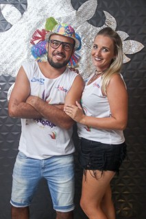 
<a style='margin-left: 5px;' class='btn btn-xs btn-social btn-facebook' href='https://www.facebook.com/sharer/sharer.php?u=https://www.galeramix.com.br/imagem/a96/800-800-90/conteudo/site_galerias/96/img3431.jpg' rel='popup' data-width='500' data-height='400'><i class='fa fa-facebook'></i>Compartilhar <span class='hidden-xs'>no Facebook</span>
</a> 
<a class='btn btn-default btn-xs' target='_blank' href='imagem/a96/800-800-90/conteudo/site_galerias/96/img3431.jpg'>
<span class='glyphicon glyphicon-cloud-download'></span> Salvar
</a>
