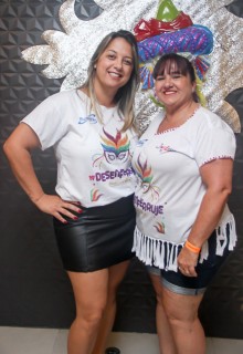 
<a style='margin-left: 5px;' class='btn btn-xs btn-social btn-facebook' href='https://www.facebook.com/sharer/sharer.php?u=https://www.galeramix.com.br/imagem/a96/800-800-90/conteudo/site_galerias/96/img3483.jpg' rel='popup' data-width='500' data-height='400'><i class='fa fa-facebook'></i>Compartilhar <span class='hidden-xs'>no Facebook</span>
</a> 
<a class='btn btn-default btn-xs' target='_blank' href='imagem/a96/800-800-90/conteudo/site_galerias/96/img3483.jpg'>
<span class='glyphicon glyphicon-cloud-download'></span> Salvar
</a>
