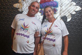 
<a style='margin-left: 5px;' class='btn btn-xs btn-social btn-facebook' href='https://www.facebook.com/sharer/sharer.php?u=https://www.galeramix.com.br/imagem/a96/800-800-90/conteudo/site_galerias/96/img3489.jpg' rel='popup' data-width='500' data-height='400'><i class='fa fa-facebook'></i>Compartilhar <span class='hidden-xs'>no Facebook</span>
</a> 
<a class='btn btn-default btn-xs' target='_blank' href='imagem/a96/800-800-90/conteudo/site_galerias/96/img3489.jpg'>
<span class='glyphicon glyphicon-cloud-download'></span> Salvar
</a>
