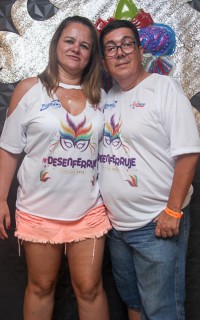 
<a style='margin-left: 5px;' class='btn btn-xs btn-social btn-facebook' href='https://www.facebook.com/sharer/sharer.php?u=https://www.galeramix.com.br/imagem/a96/800-800-90/conteudo/site_galerias/96/img3506.jpg' rel='popup' data-width='500' data-height='400'><i class='fa fa-facebook'></i>Compartilhar <span class='hidden-xs'>no Facebook</span>
</a> 
<a class='btn btn-default btn-xs' target='_blank' href='imagem/a96/800-800-90/conteudo/site_galerias/96/img3506.jpg'>
<span class='glyphicon glyphicon-cloud-download'></span> Salvar
</a>
