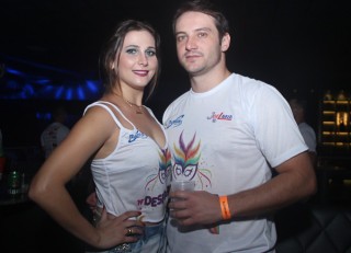 
<a style='margin-left: 5px;' class='btn btn-xs btn-social btn-facebook' href='https://www.facebook.com/sharer/sharer.php?u=https://www.galeramix.com.br/imagem/a96/800-800-90/conteudo/site_galerias/96/img3543.jpg' rel='popup' data-width='500' data-height='400'><i class='fa fa-facebook'></i>Compartilhar <span class='hidden-xs'>no Facebook</span>
</a> 
<a class='btn btn-default btn-xs' target='_blank' href='imagem/a96/800-800-90/conteudo/site_galerias/96/img3543.jpg'>
<span class='glyphicon glyphicon-cloud-download'></span> Salvar
</a>
