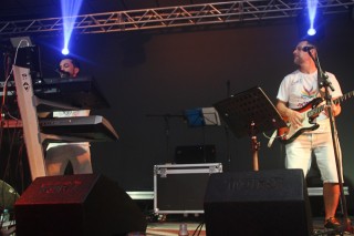 
<a style='margin-left: 5px;' class='btn btn-xs btn-social btn-facebook' href='https://www.facebook.com/sharer/sharer.php?u=https://www.galeramix.com.br/imagem/a96/800-800-90/conteudo/site_galerias/96/img3549.jpg' rel='popup' data-width='500' data-height='400'><i class='fa fa-facebook'></i>Compartilhar <span class='hidden-xs'>no Facebook</span>
</a> 
<a class='btn btn-default btn-xs' target='_blank' href='imagem/a96/800-800-90/conteudo/site_galerias/96/img3549.jpg'>
<span class='glyphicon glyphicon-cloud-download'></span> Salvar
</a>
